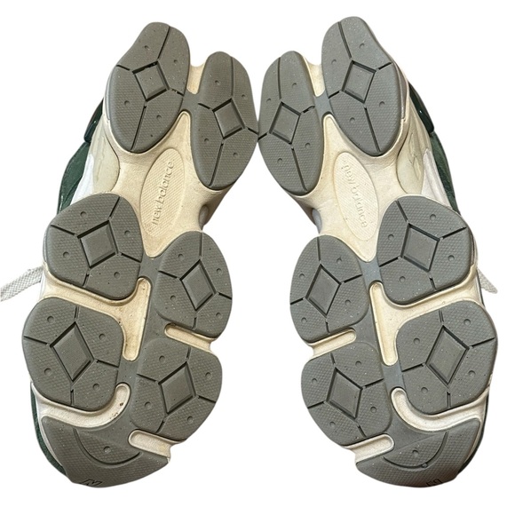 New Balance 9060 - Picture 7 of 7